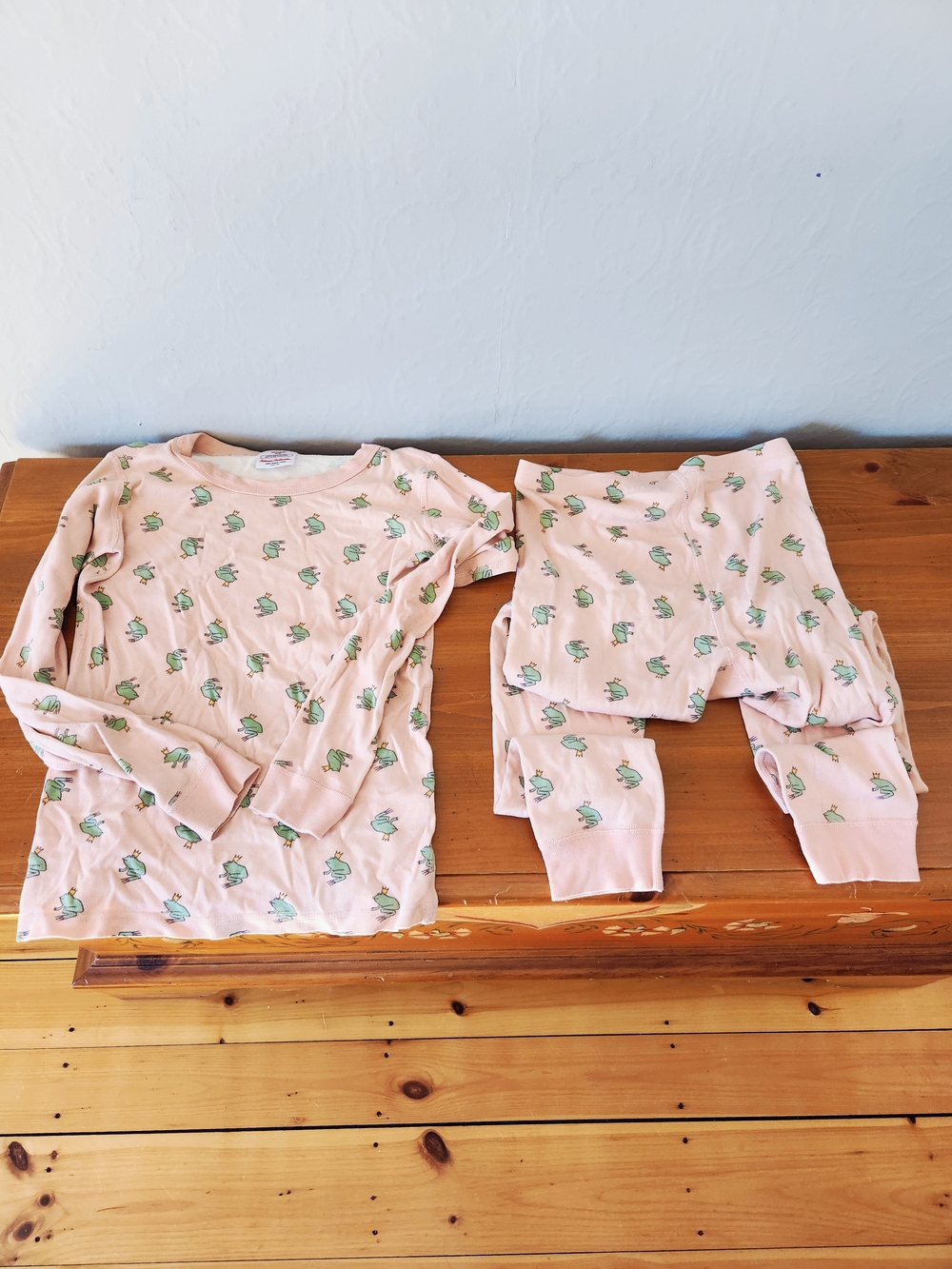 Hanna Andersson 10/12 Frog Princess Pajama Set